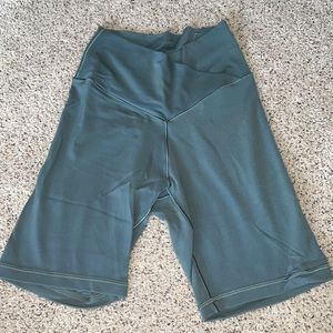 Aerie offline bike short